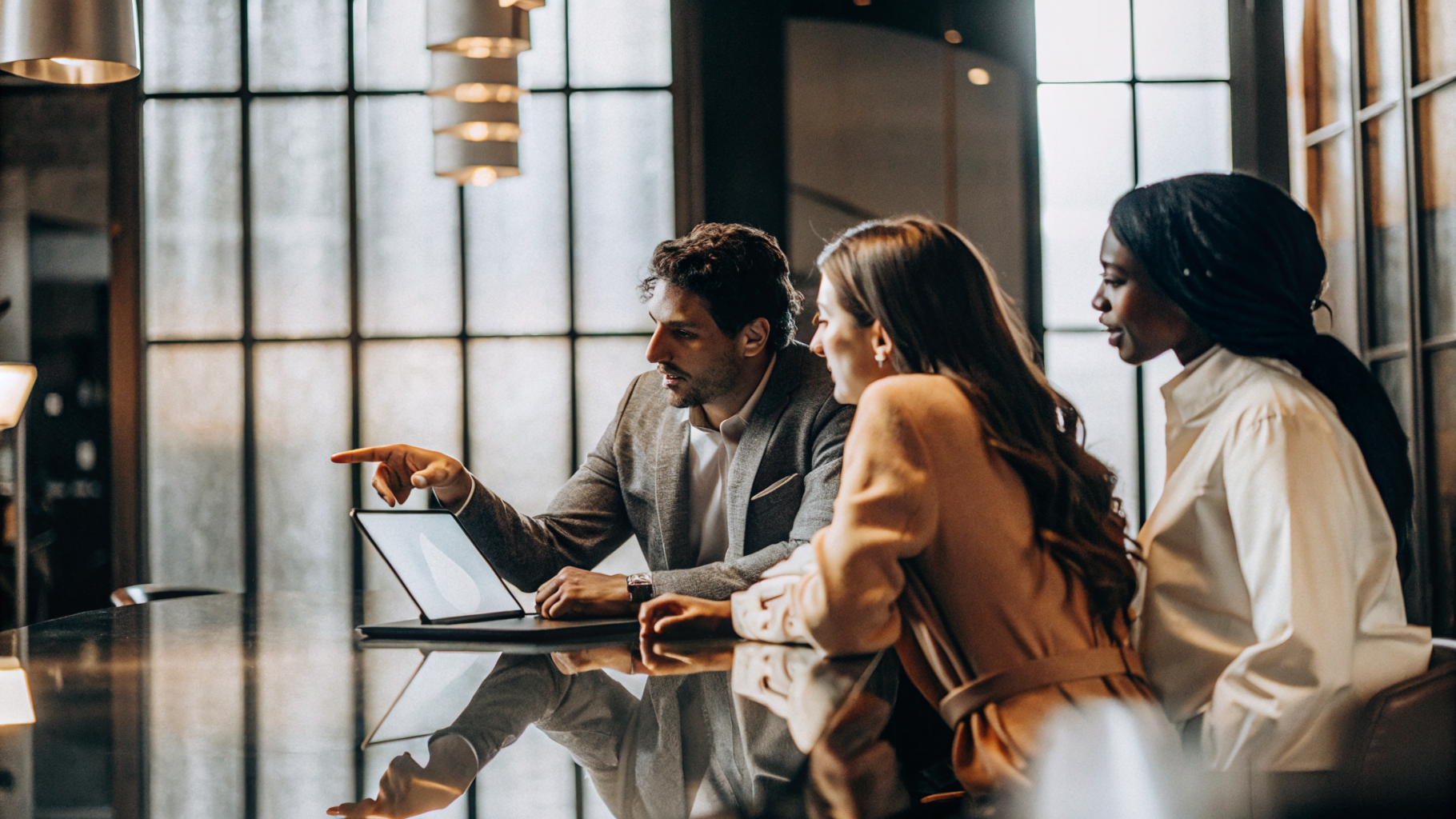 why-business-messaging-apps-are-essential-for-compliance-and-productivity